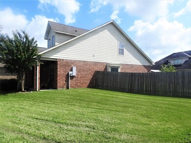 956 Jennifer St, Alvin, TX 77511 - photo 5