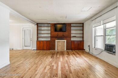 LIVING RM