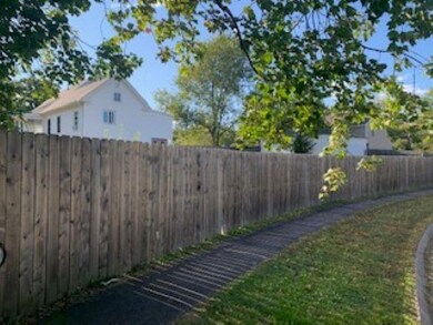 143 Manchester St, Nashua, NH 03064 - photo 5