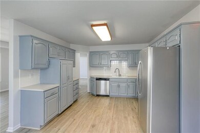 One More Look at this Kitchen w/ Large Pantry, Ton