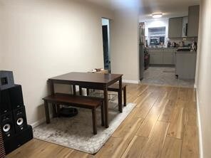 Apt 1 Dining Area