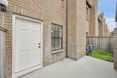  Private Fenced area with  space for plants, sitin