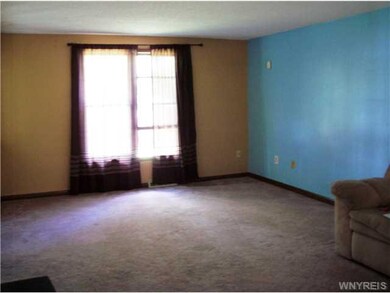 1084 Remington Dr, North Tonawanda, NY 14120 - photo 3