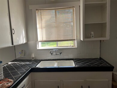 7634 S Hall St, Houston, TX 77028 - photo 3