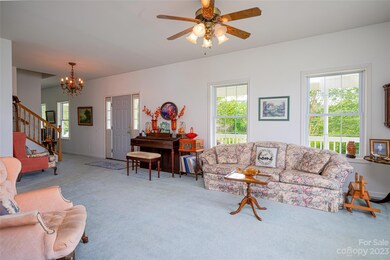 81 Plantation Dr, Asheville, NC 28806 - photo 7