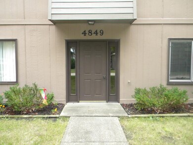4849 Woodland Ave unit 2, West Des Moines, IA 50266 - photo 2