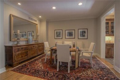 BEAUTIFUL DINNING ROOM, HARDWOOD FLOORS AND A BUTL