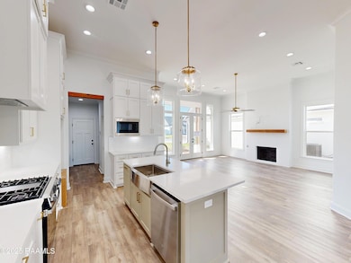 139 Lakes Edge Dr, Broussard, LA 70518 - photo 6