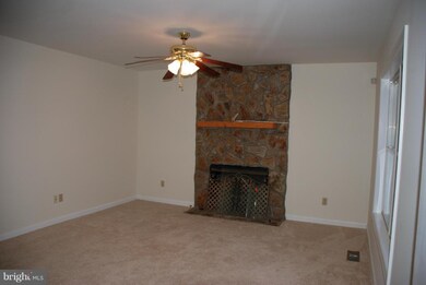 6377 Burr Hill Rd, Rhoadesville, VA 22542 - photo 3