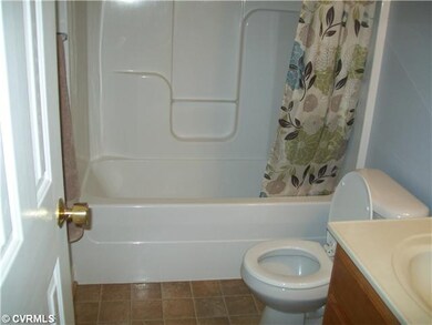 Bathroom - 1st floor