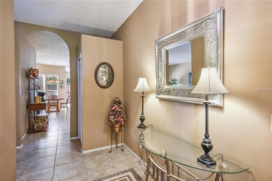 FOYER ENTRY