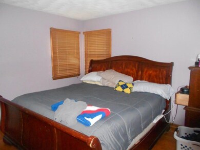 bedroom master