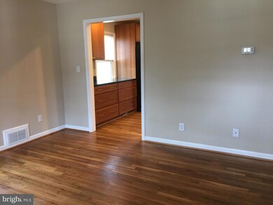 2812 Fort Dr, Alexandria, VA 22303 - photo 4