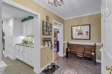 405 Courtney Ln, Callao, VA 22435 - photo 7