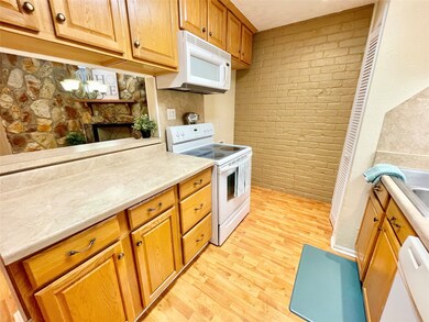 3764 Laura Leigh Dr, Friendswood, TX 77546 - photo 6