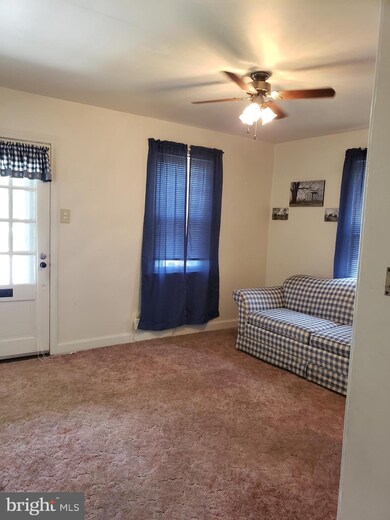 1017 Columbia Rd, Hagerstown, MD 21742 - photo 4