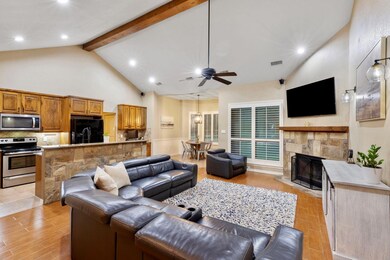 294 Elliott Ln, Springtown, TX 76082 - photo 4