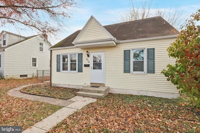 878 Warren St, Pottstown, PA 19464 - photo 3