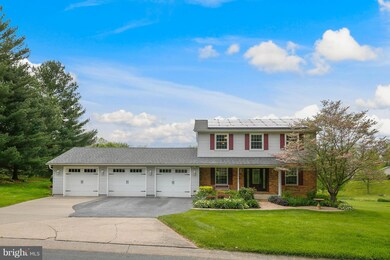 330 Kingston Cir, Sykesville, MD 21784 - photo 2