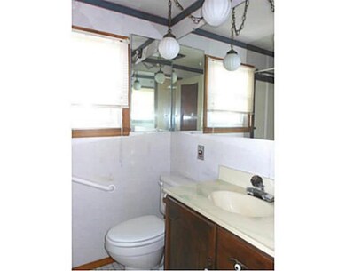 2121 Allison St, McKeesport, PA 15132 - photo 6