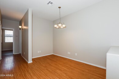 021-photo-dining-room-13767589