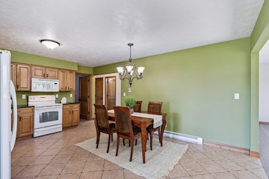 N8306 Greenwald Ct, East Troy, WI 53120 - photo 6