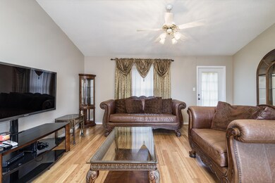 2202 Whispering Pines-018