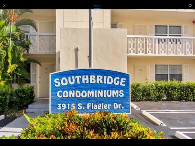 Southbridge Condominiums unit 1080, West Palm Beach, FL 33405 - photo 7