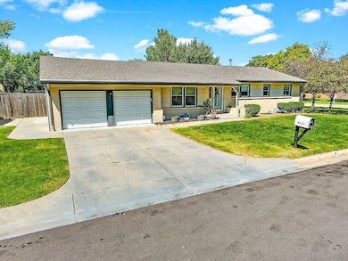 6124 Clarendon St, Bel Aire, KS 67220 - photo 2