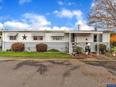 2902 E 2nd St unit 98, Newberg, OR 97132 - photo 2