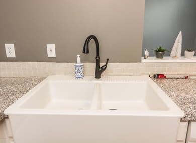 2471 Glen Cir, Grand Forks, ND 58201 - photo 5