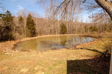 9910 W 50 N, Columbus, IN 47201 - photo 5