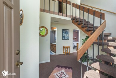 6516 Blackberry Street-large-005-19-Entr