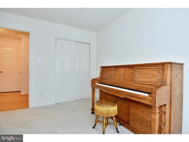 230 Franklin Ct unit 44, Royersford, PA 19468 - photo 5