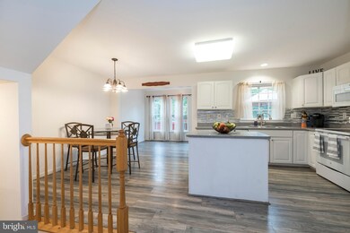 1266 Hunter Ln, Perkiomenville, PA 18074 - photo 6