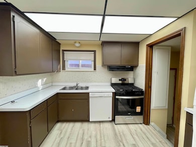 20844 Frazho St, Saint Clair Shores, MI 48081 - photo 6