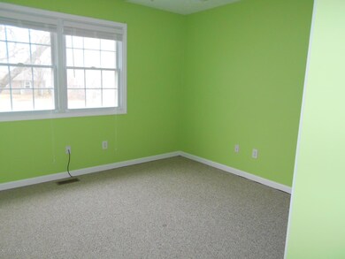 8303 Smyrna Pkwy, Louisville, KY 40228 - photo 3