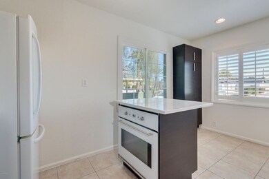 2526 N Mitchell St, Phoenix, AZ 85006 - photo 4