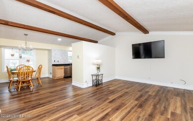 8221 Rochelle Rd, Louisville, KY 40228 - photo 2