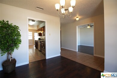 624 Manning Dr, Copperas Cove, TX 76522 - photo 4