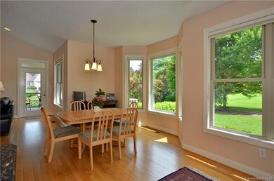 Breakfast Area/Light & Bright