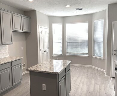 51 S Wynnoak Cir, Spring, TX 77382 - photo 2