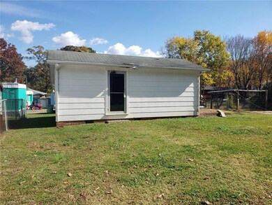 1834 Pleasant St, Asheboro, NC 27203 - photo 5