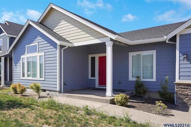 2121 NE Evergreen Ave, Albany, OR 97321 - photo 2