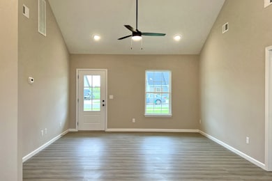 1111 Brooks Ave, Franklin, KY 42134 - photo 2