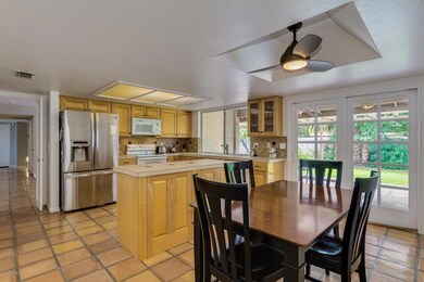 1905 E Vaughn kitchen dining