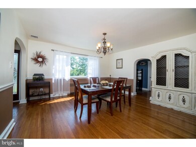 209 Hazel Ave, Folsom, PA 19033 - photo 7