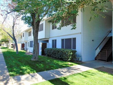 2534 W Berridge Ln #E-205 (2)