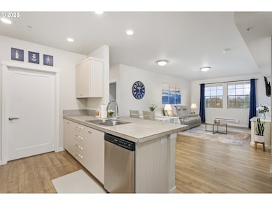 11715 SW Valencia Ln unit 202, Wilsonville, OR 97070 - photo 5