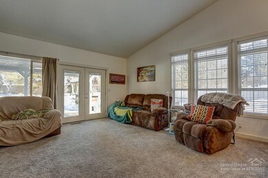 21196 Strawberry Mountain Ct, Bend, OR 97702 - photo 3